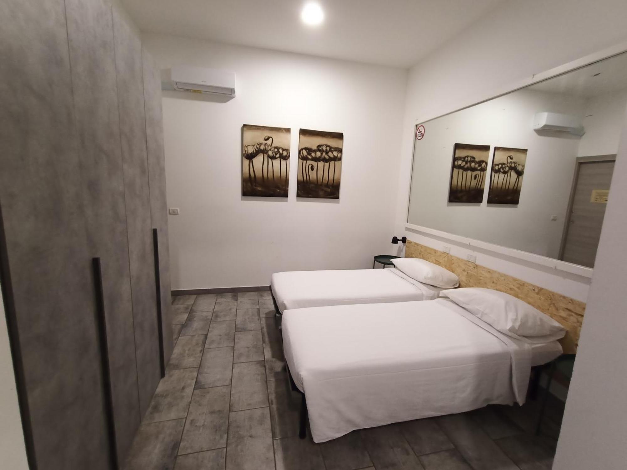 Airport Boulevard Guesthouse Grassobbio Exterior photo