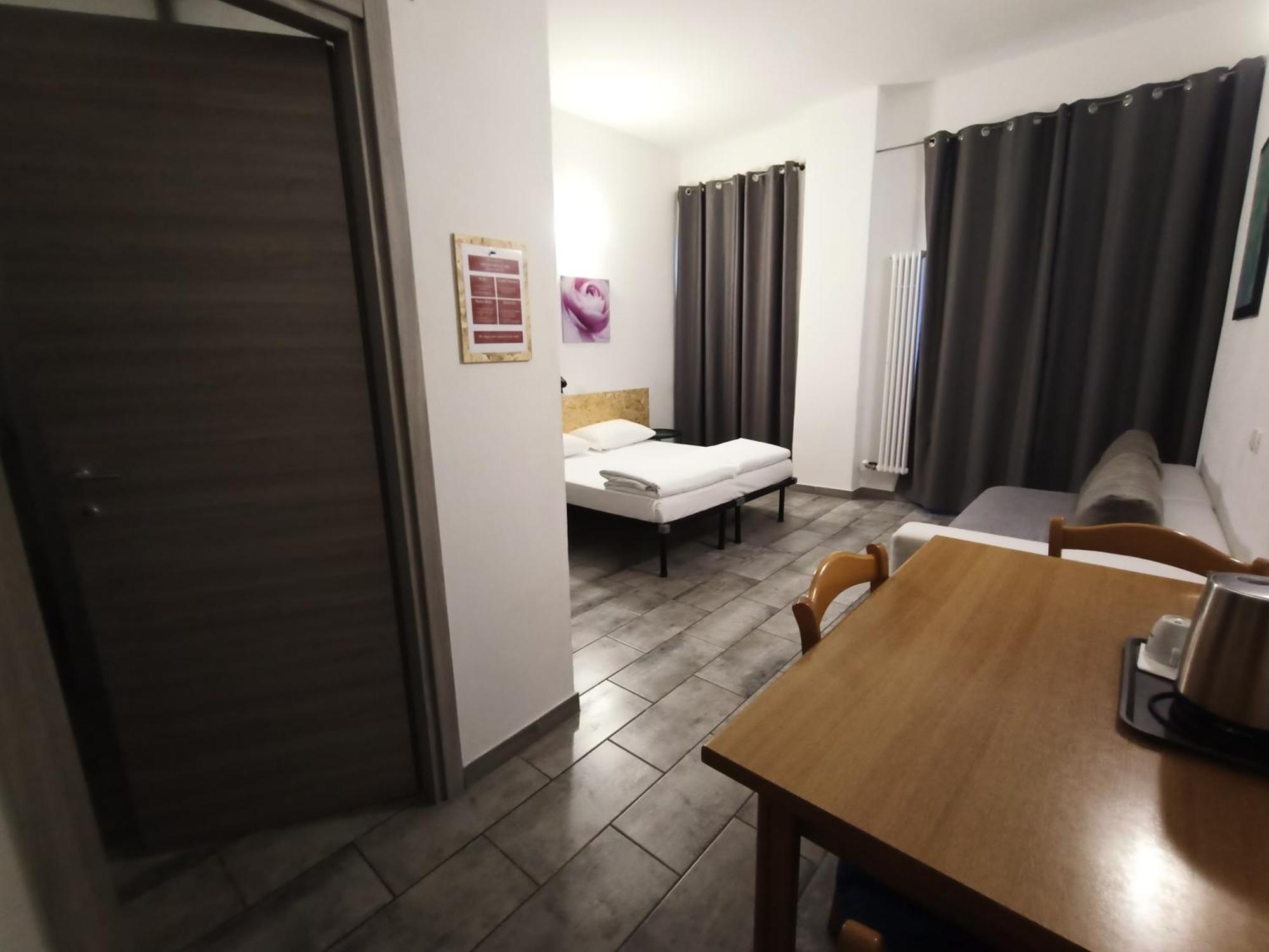 Airport Boulevard Guesthouse Grassobbio Exterior photo
